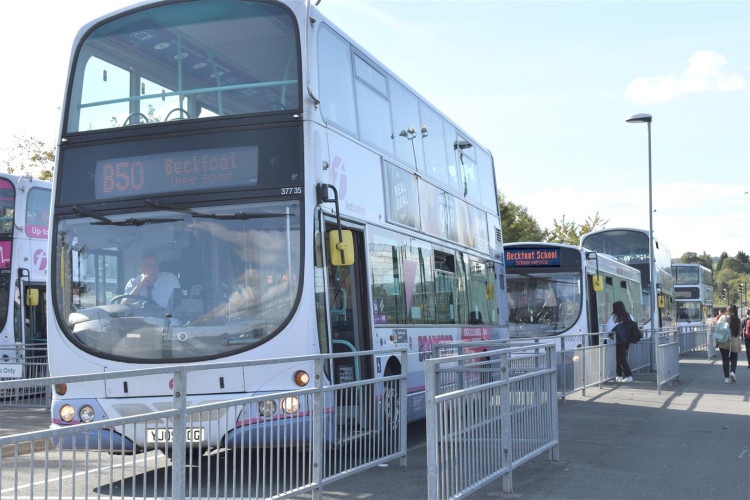 Bus bay (Large)